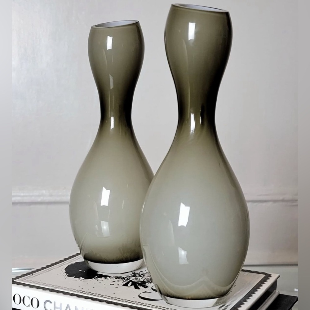 UNMARKED Rosenthal gray vases